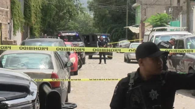 Encuentran a pareja sin vida dentro de un domicilio