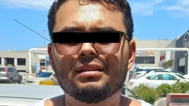 Ramón "N" fue detenido con un hombre dentro de la cajuela de su auto. Foto: SSPM