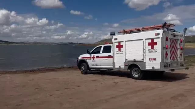 Helicóptero Cae a Presa Chihuahua; Dos Personas Resultaron Heridas