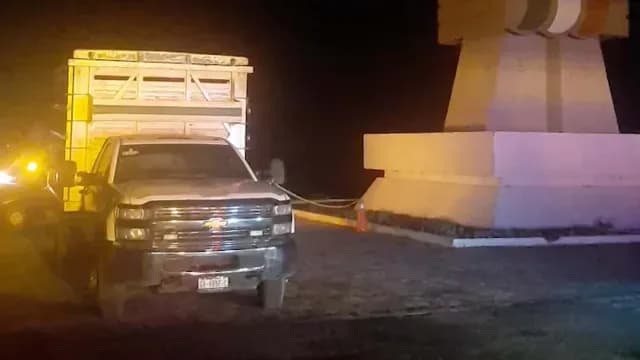 Hallan-Muertos-en-Camioneta-Abandonda-Gómez-Palacio