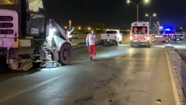 Conductor Resultó con Lesiones al Chocar Contra Barredora en Ciudad Juárez