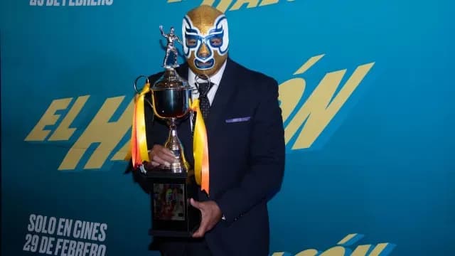 'El Halcón' quiere ser el nuevo héroe mexicano. Foto Cuartoscuro
