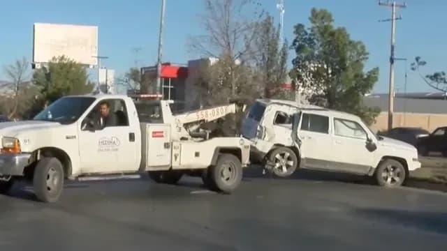 Estudiantes de Enfermería Chocan Contra Poste en Ciudad Juárez
