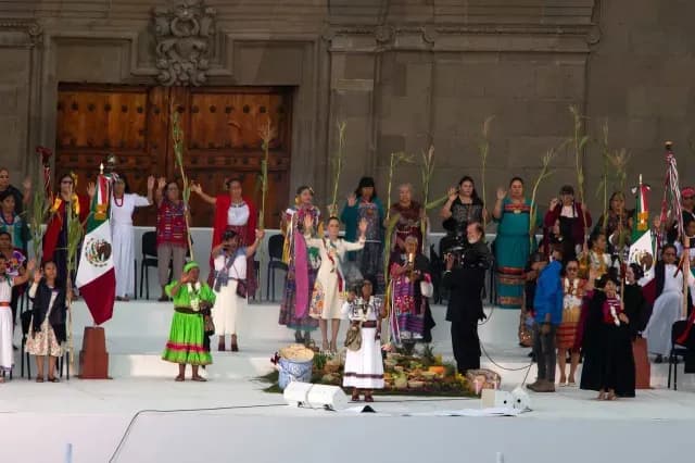 Claudia Sheinbaum durante el rito en el Zócalo