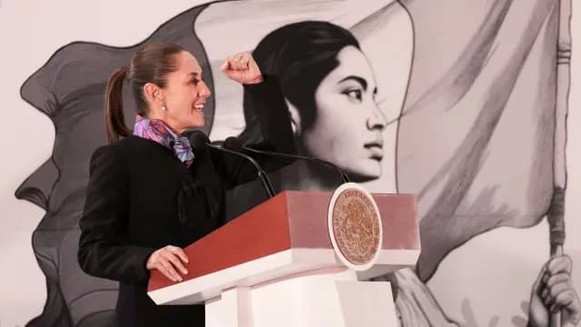 Claudia Sheinbaum Durante la Conmemoración de los 200 Años de la República