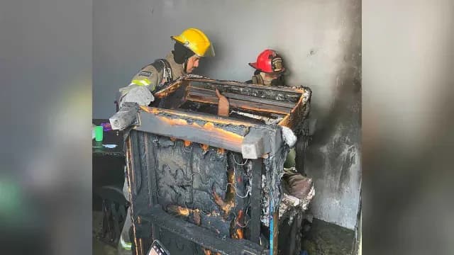 El fuego comenzó afectando un sillón y propagándose al resto de la casa-habitación. Foto: N+