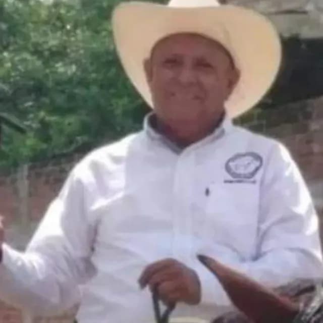 Abuelito Cae de Caballo y Muere Aplastado por el Animal en Desfile de la Revolución Mexicana