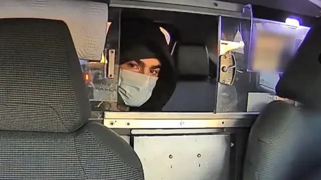 Luigi Mangione, captado por una videocámara