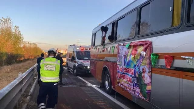 Seis personas resultaron con lesiones por el accidente de autobús en la México-Puebla. Foto: Cristóbal Lobato | N+