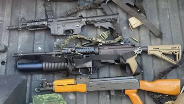 decomiso de armas y detenidos al desarticular célula ligada a Los Chupitos en Culiacán