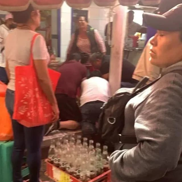 Abuelito Muere Atragantado Mientras Comía Tacos en el Mercado