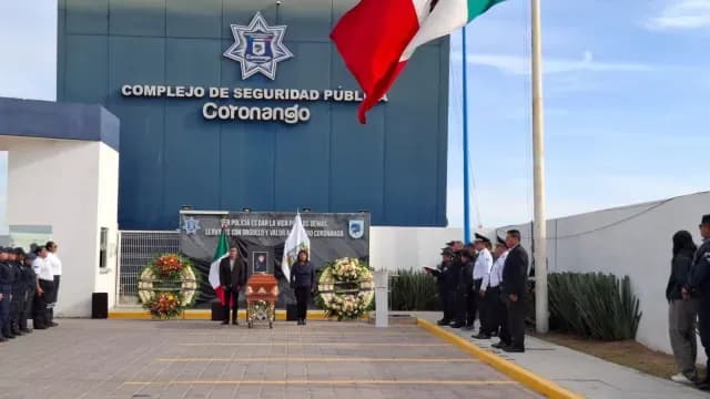 Homenaje a mujer policía que perdió la vida intentando detener un robo. Foto: Ozair Viveros | N+