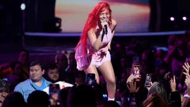 Karol G inaugura exitosamente el Festival de Viña del Mar