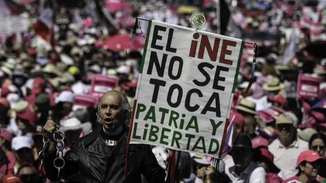 La concentración en el Zócalo sumó 90 mil personas