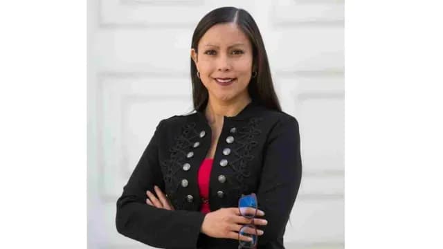 Actualmente, Ginarely Valencia es Coord. Gral. de Comunicicaión Social de la UAEMex