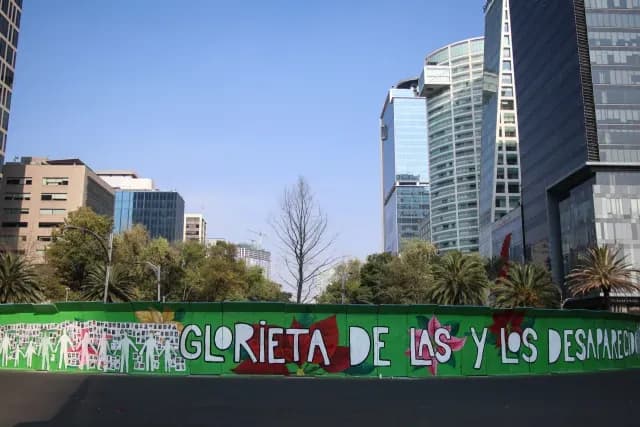 Familiares de Desaparecidos protestan en la Glorieta del Ahuehuete. Foto: Cuartoscuro