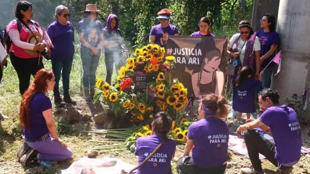 Protesta en la autopista La Pera-Cuautla por feminicidio de Ariadna Fernanda
