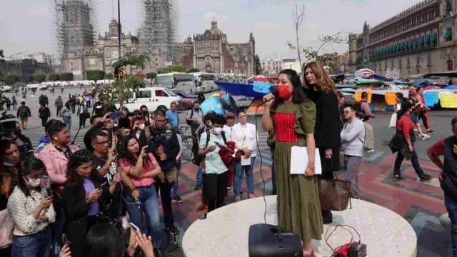 La saxofonista María Elena Ríos fue acompañada de su abogada. Foto: Cuartoscuro