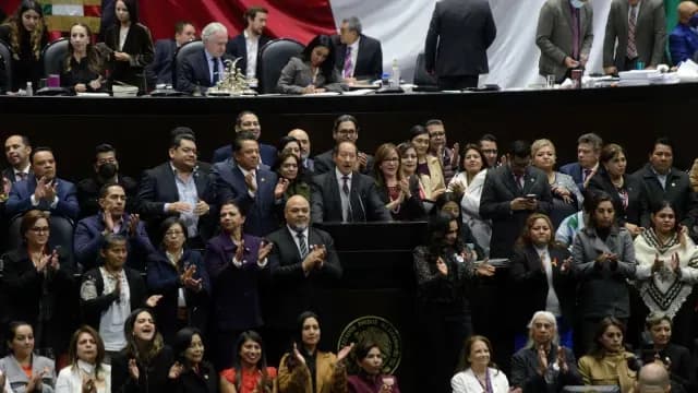 En qué consiste Plan B de AMLO en materia electoral