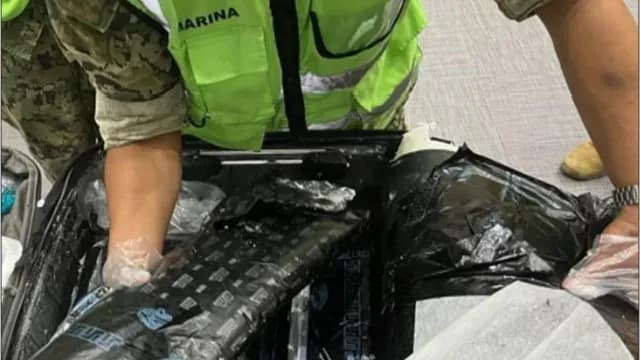 La droga asegurada fue puesta a disposición de las autoridades competentes. Foto: Semar