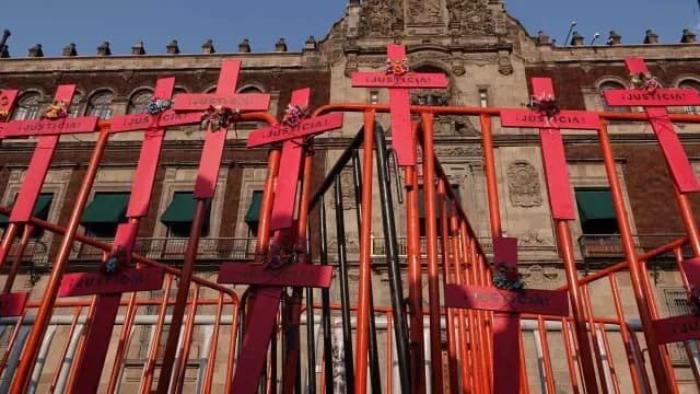 Protesta contra feminicidios en la CDMX