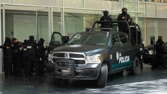 Policías capitalinos en un operativo