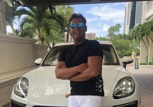Andrés Rey, imitador de Luis Miguel