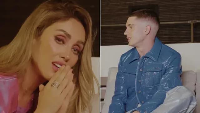 Anahí mientras mostraba nueva canción de RBD