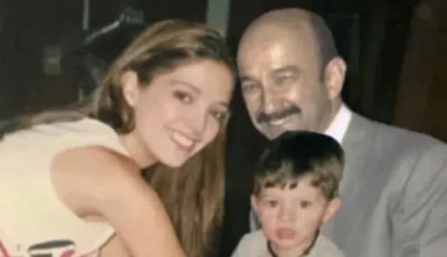 Montaje de Adela Noriega y Carlos Salinas con Peso Pluma