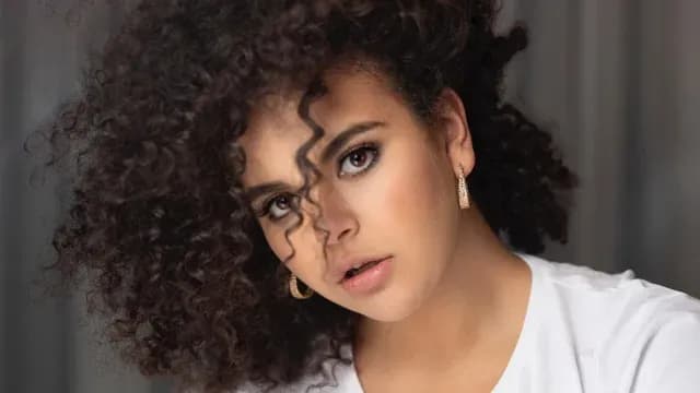 Lucero Mijares en sesión fotográfica