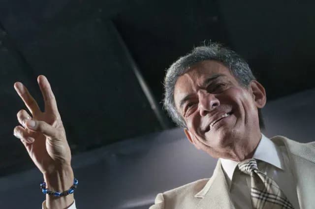 José José durante un homenaje