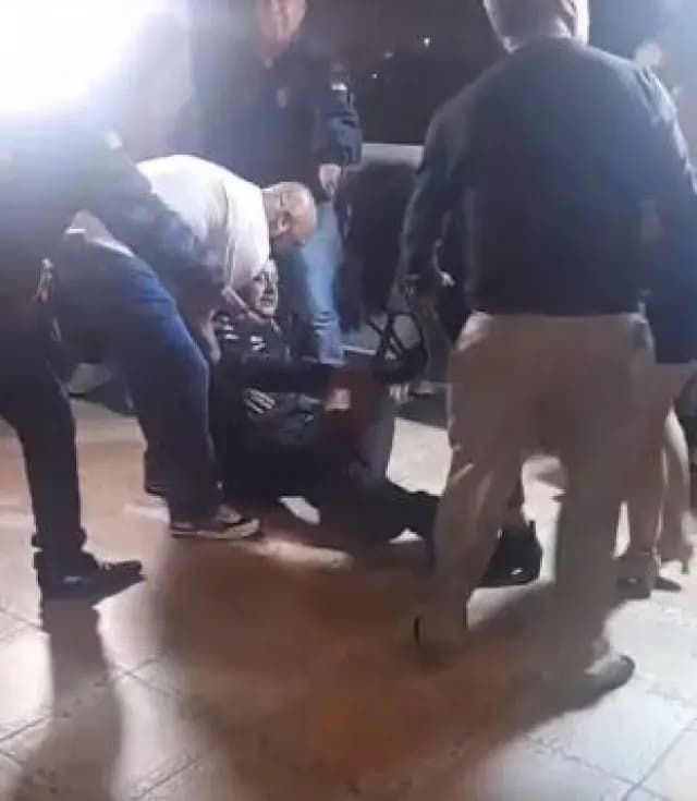 Hombre Se Rompe el Tobillo Mientras Bailaba Cumbia