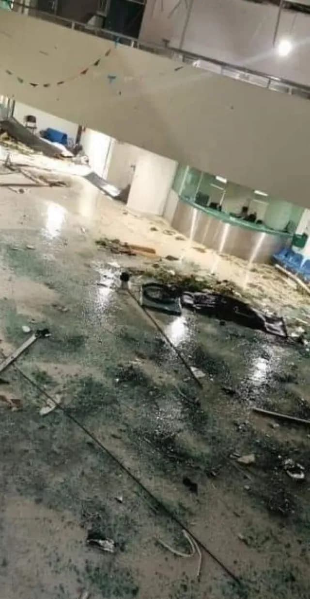 Así Se Ven los Hospitales Afectados por el Huracán Otis