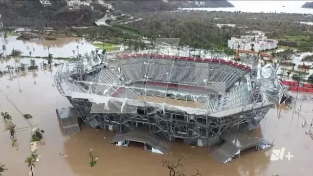 Arena GNP en la Zona Diamante de Acapulco, inundada tras el paso de Otis