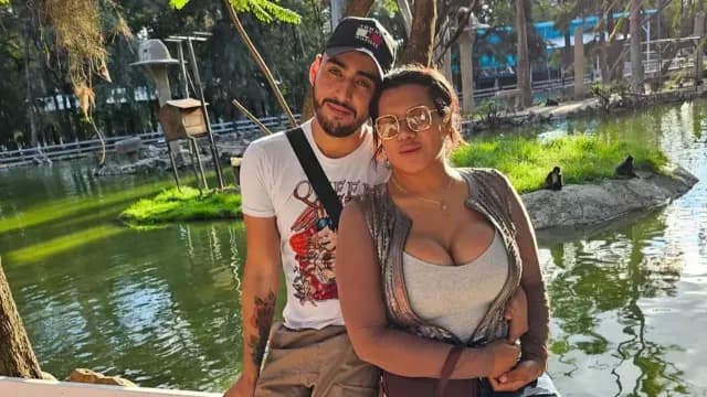 Kimberly con su prometido, Óscar Barajas