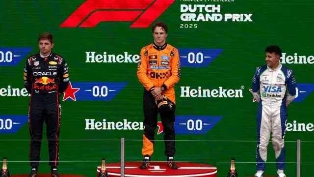 Piastri, Verstappen y Hadjar subieron al podio de GP de Países Bajos 2025.