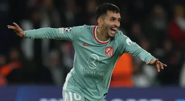Correa fue el héroes de los Colchoneros. Foto AFP