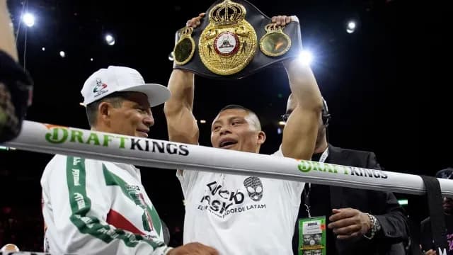 El nuevo campeón del mundo quiere volver a pelear con Gervonta Davis. Foto: AP