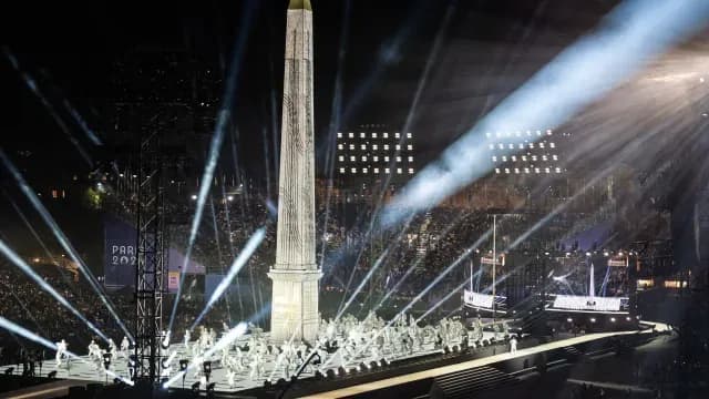 La ceremonia se llevó a cabo en la Plaza de la Concordia. Foto AFP