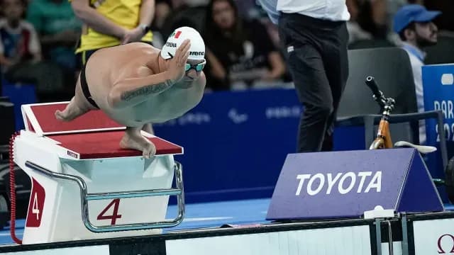 Arnulfo fue el único competidor que completó la distancia en menos de un minuto. Foto AP