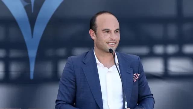 Landon Donovan en un homenaje en 2021
