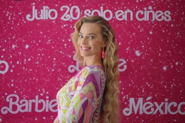 Margot Robbie durante el estreno de Barbie en México