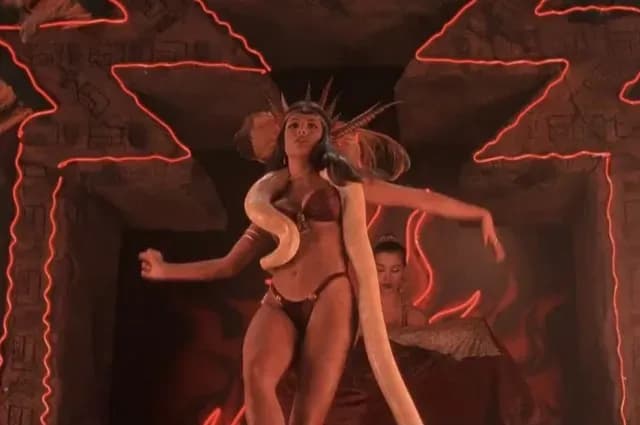 Salma Hayek en ‘Del Crepúsculo al Amanecer’