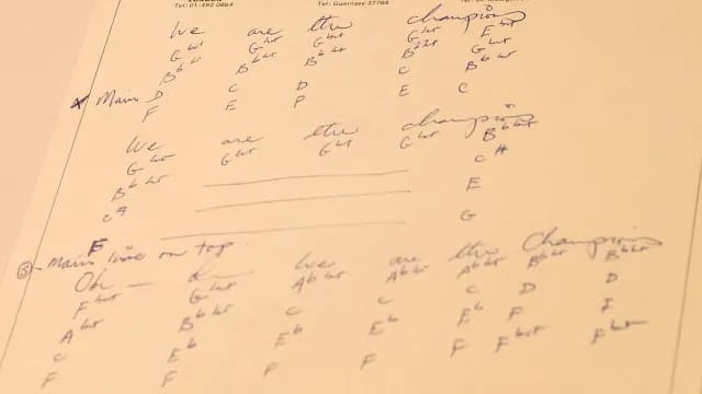 Alistan subasta de objetos de Freddie Mercury en Londres