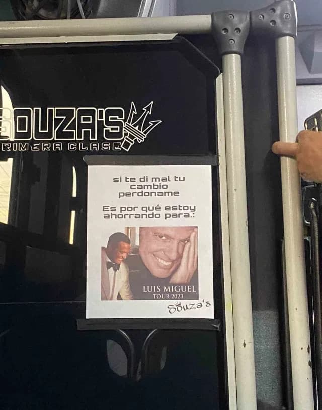 Chofer se queda los cambios para ver a Luis Miguel