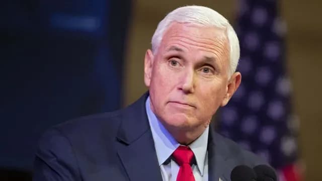 FBI busca documentos clasificados en la casa de Mike Pence