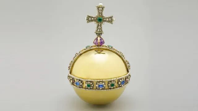 ¿Qué significa cada objeto de la coronación del rey Carlos III?