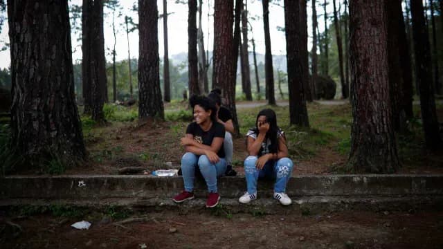 Hartos de continuos abusos, migrantes abandonan el sueño americano