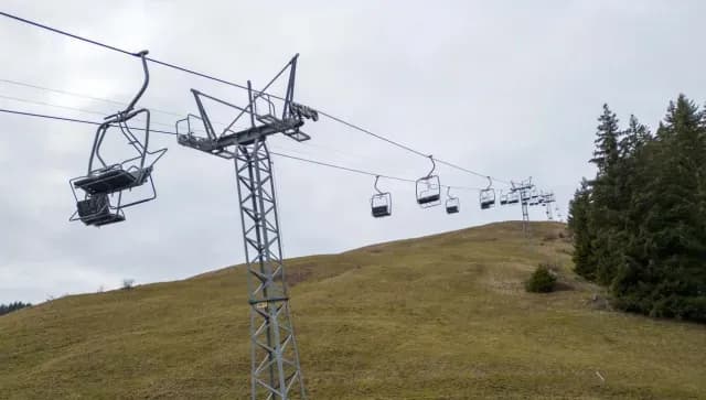 Las temperaturas cálidas dejaron sin nieve centros de esquí en Europa