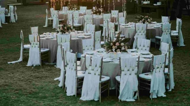 Se Intoxican 40 Invitados de una Boda; Abuela de la Novia Muere